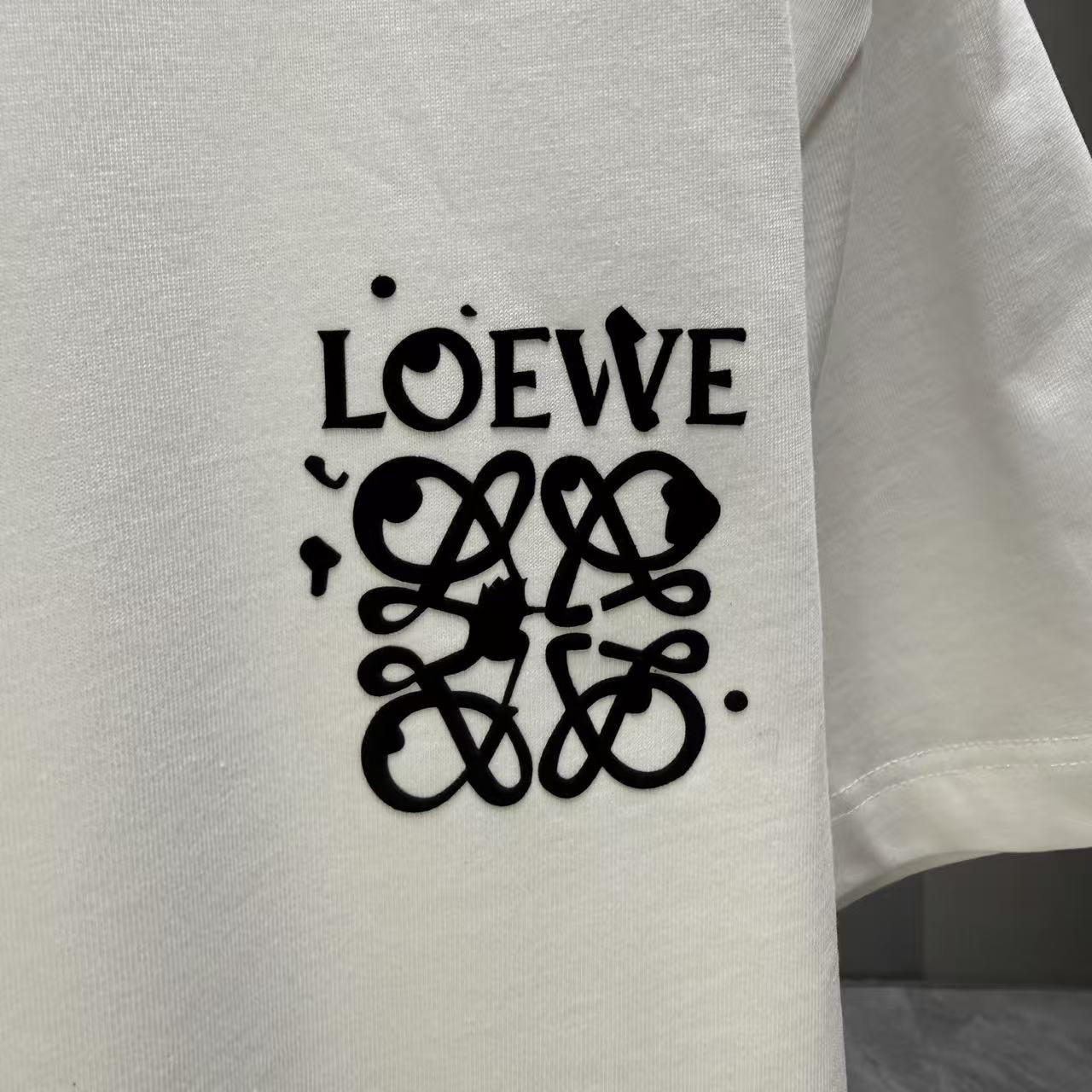 <p>Loewe 短袖T恤(白)</p>