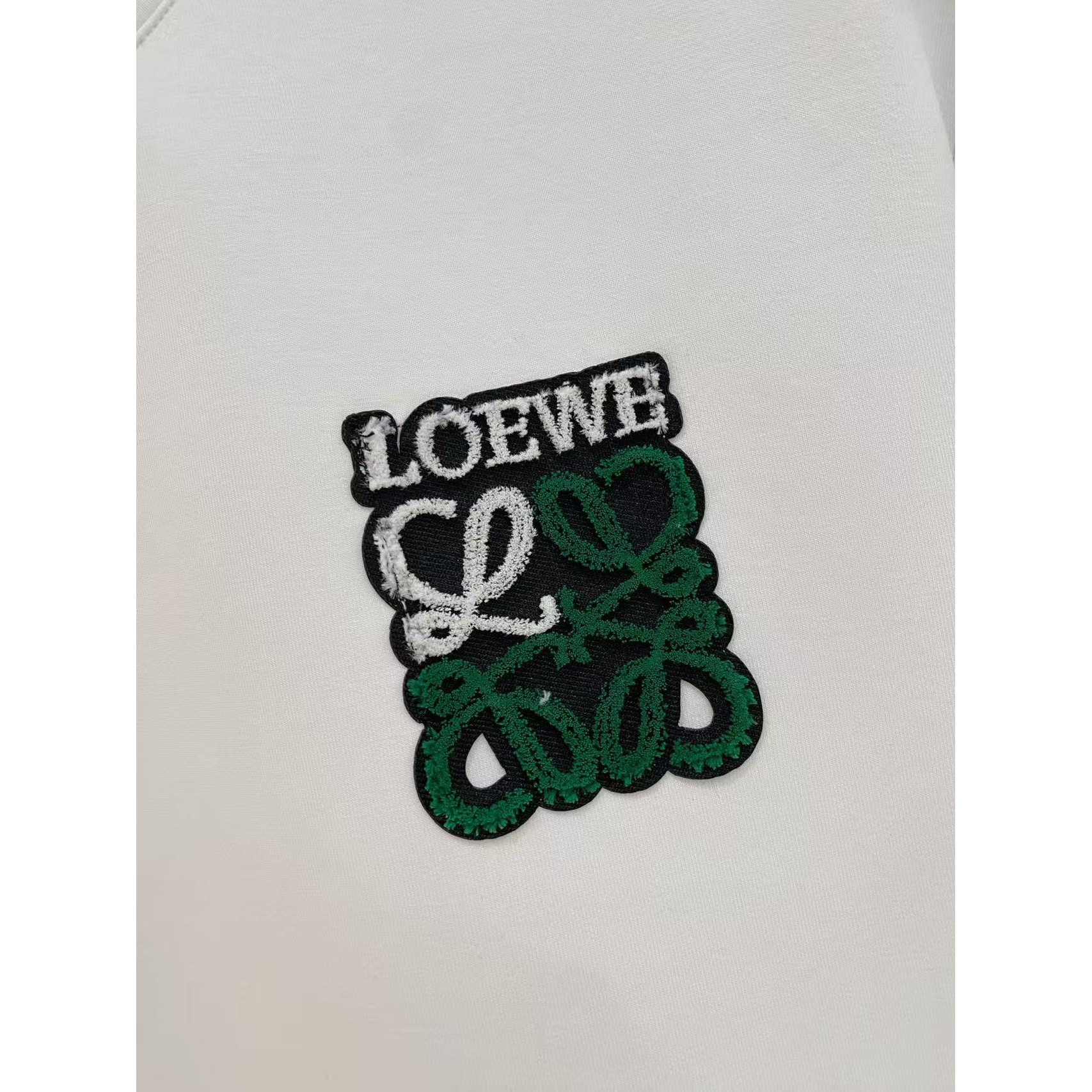 <p>LOEWE 太空棉卫衣(白)</p>