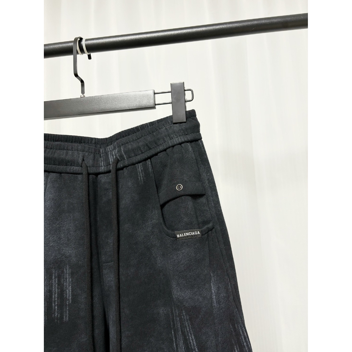 <p>Balenciaga 休闲长裤(黑)</p>