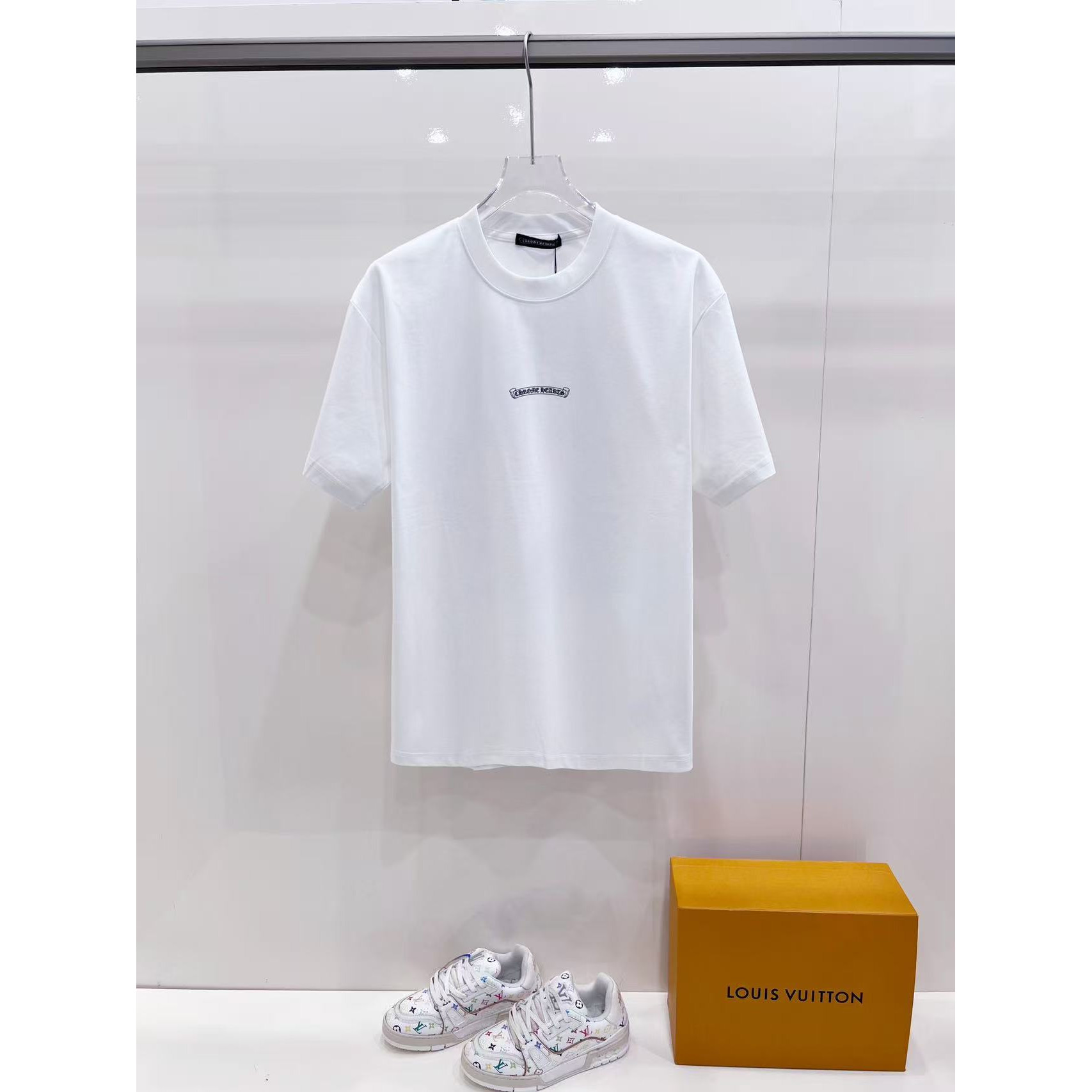 <p>CHROME HEARTS 圆领短袖T恤(白)</p>
