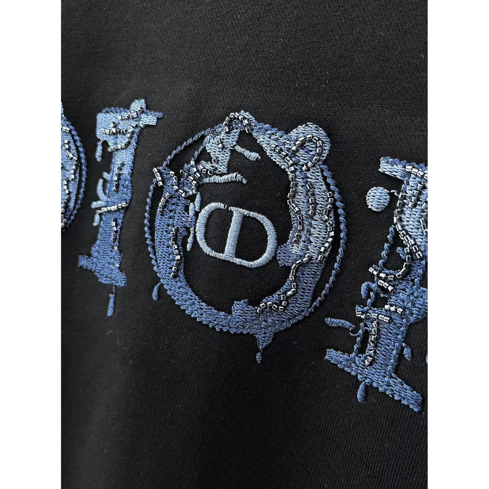 <p>DIOR 圓領長袖T恤(黑)</p>
