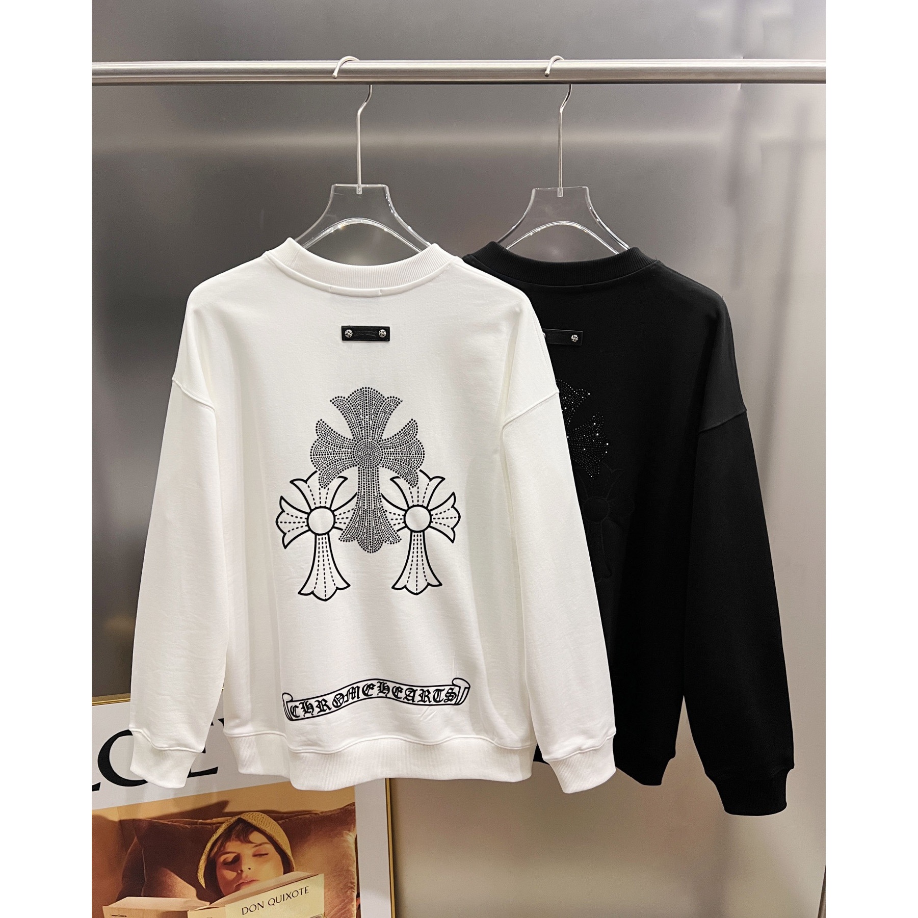 <p>CHROME HEARTS 圆领长袖卫衣(白)</p>