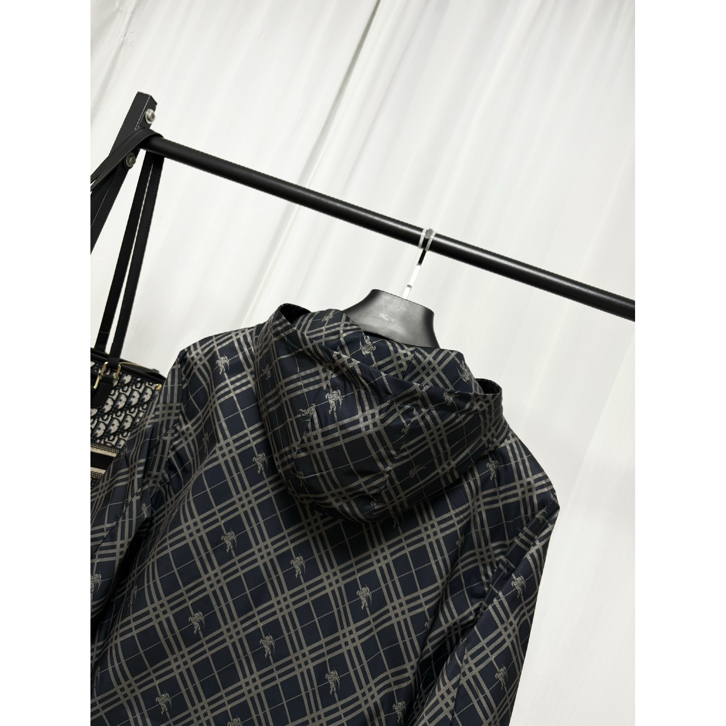 <p>Burberry 夹克外套</p>