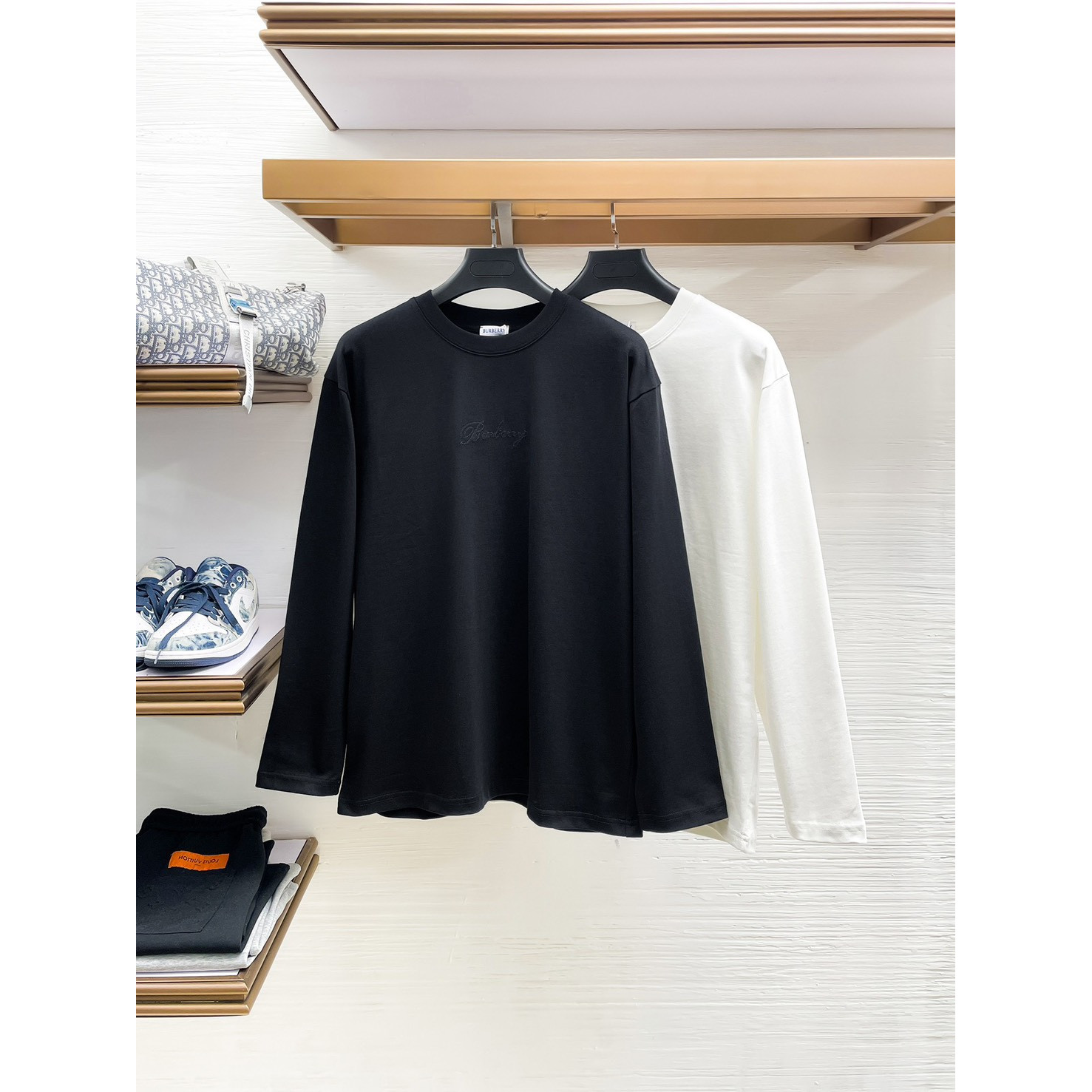 <p>BURBERRY 长袖T恤(白)</p>