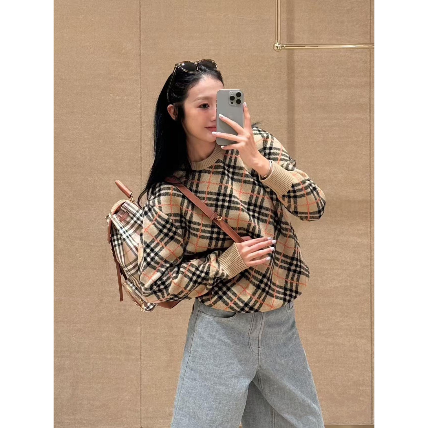 <p>BURBERRY 格纹提花混纺毛衣针织衫</p>