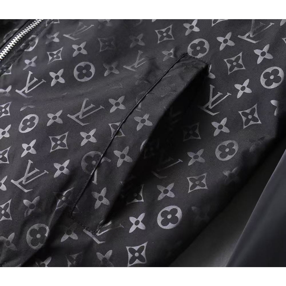 <p>LV 男士夹克外套(黑)</p>