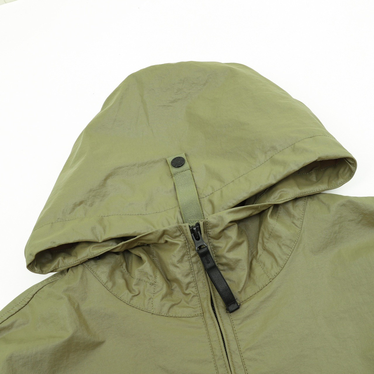<p>Stone Island 防风防水户外风衣外套(綠)</p>