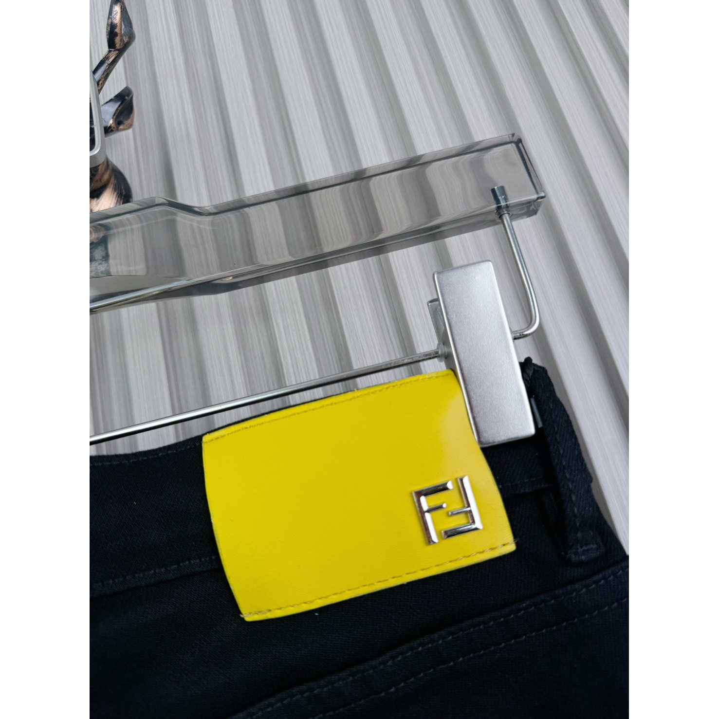 <p>FENDI 休閒牛仔褲</p>