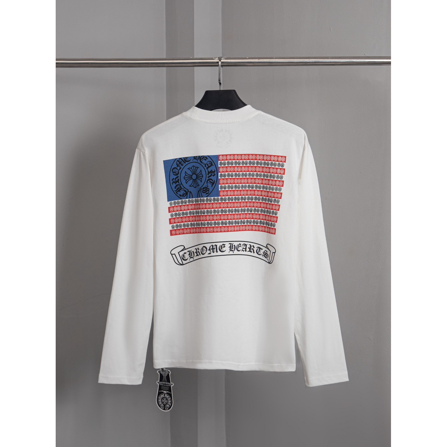 <p>CHROME HEARTS 国旗印花圆领长袖<br />
(PJ0251)(白色)</p>