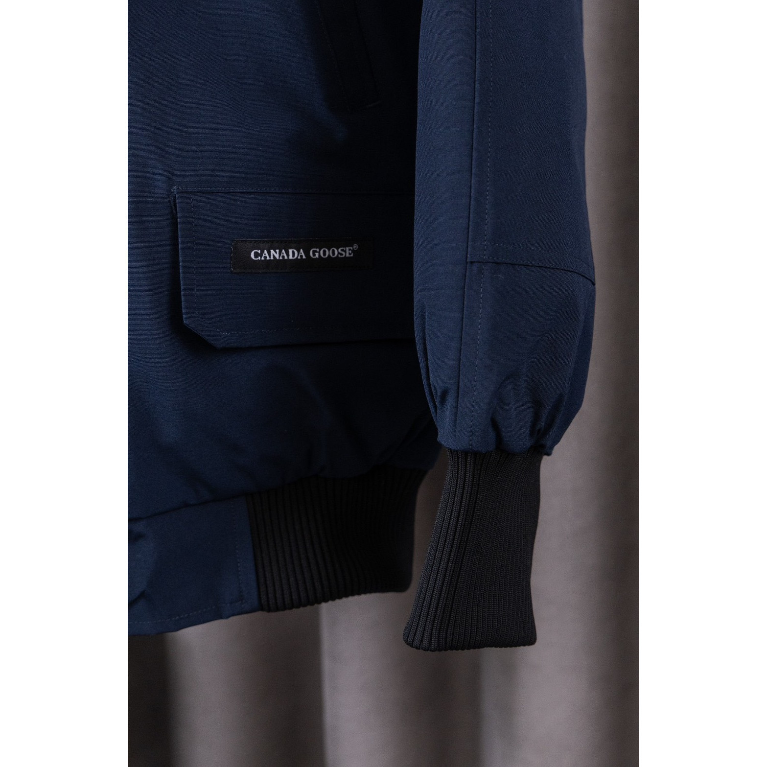 <p>Canada Goose 01款 Chilliwack Bomber 飞行员羽绒服(藏蓝色)</p>
