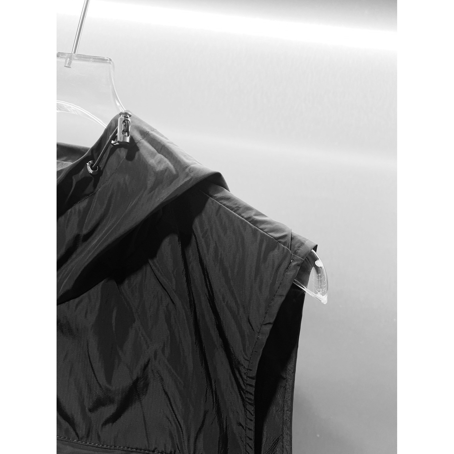 <p>PRADA&nbsp;马克外套(黑)</p>