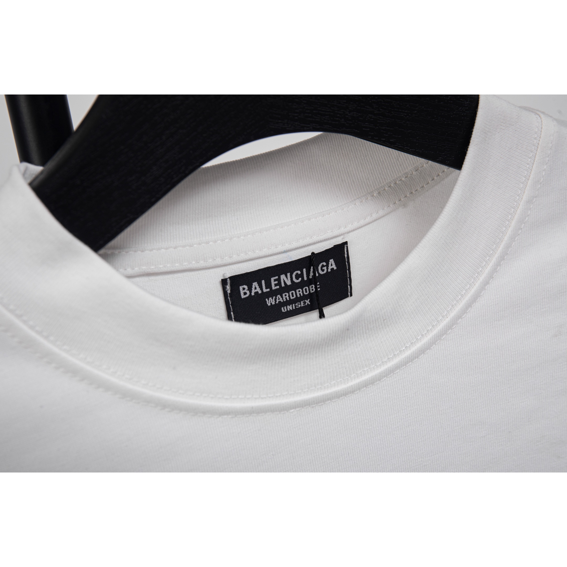<p>Balenciaga&nbsp;圆领长袖T(X488白)</p>