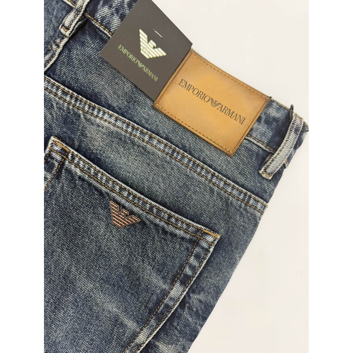 <p>Giorgio_Armani 阔腿直筒牛仔裤(D5613#)</p>