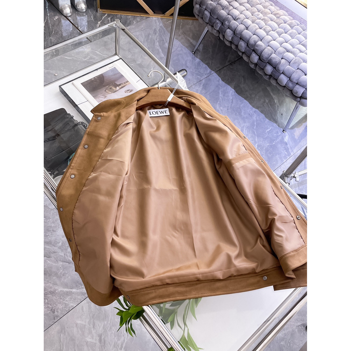 <p>LOEWE 男士夹克外套(棕)</p>