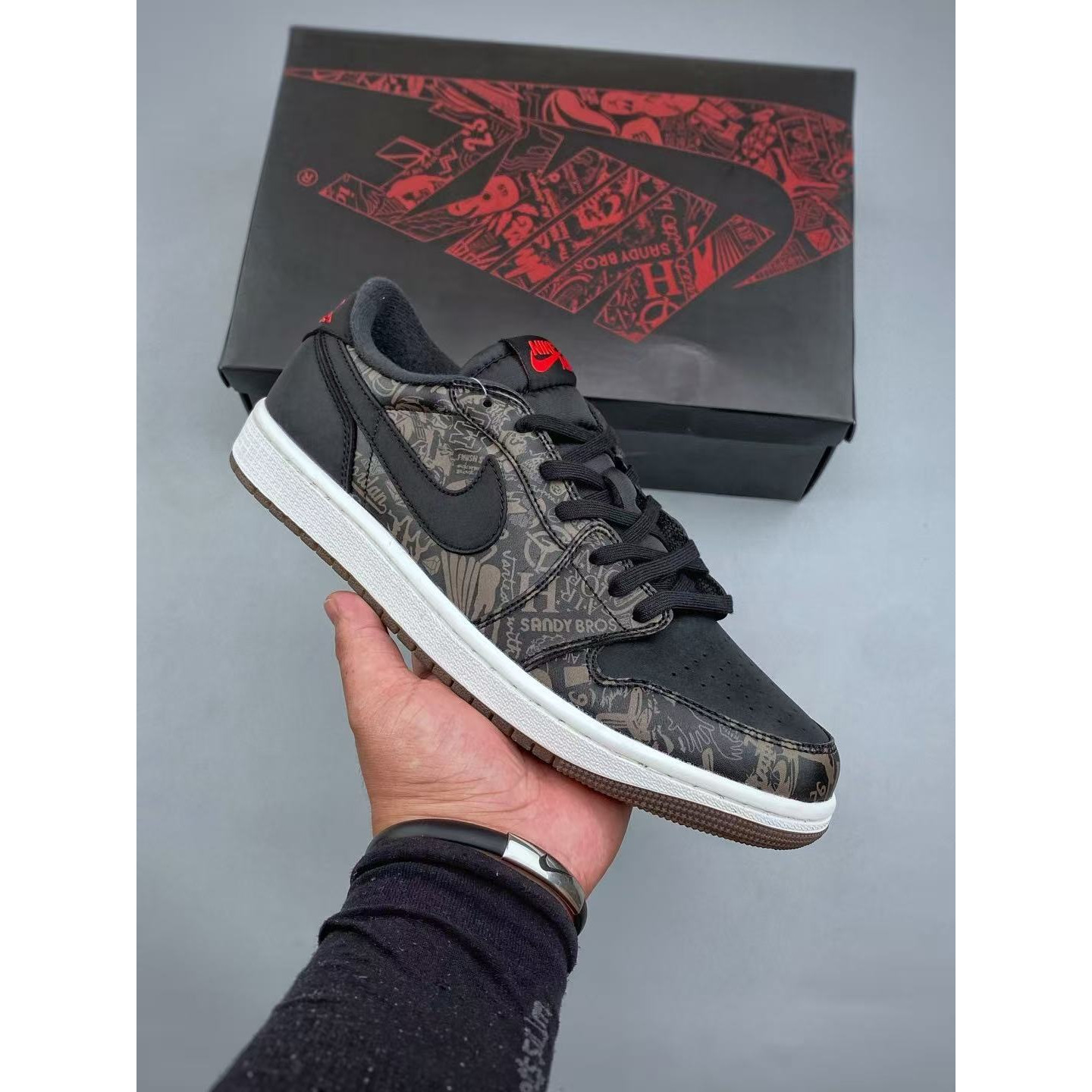 <p>Nike AIR JORDAN 1LOW G &nbsp;AJ1 休闲板鞋(黑)</p>