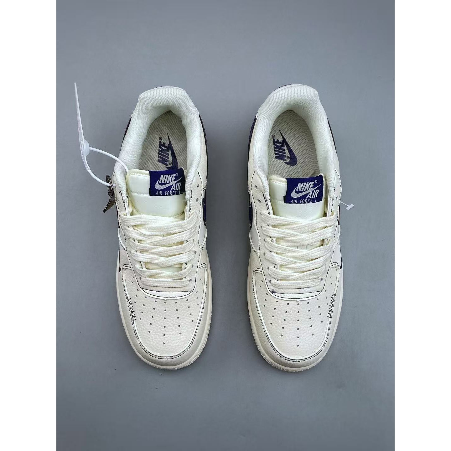 <p>XC版 Nike Air Force1 07 low &nbsp;联名款</p>