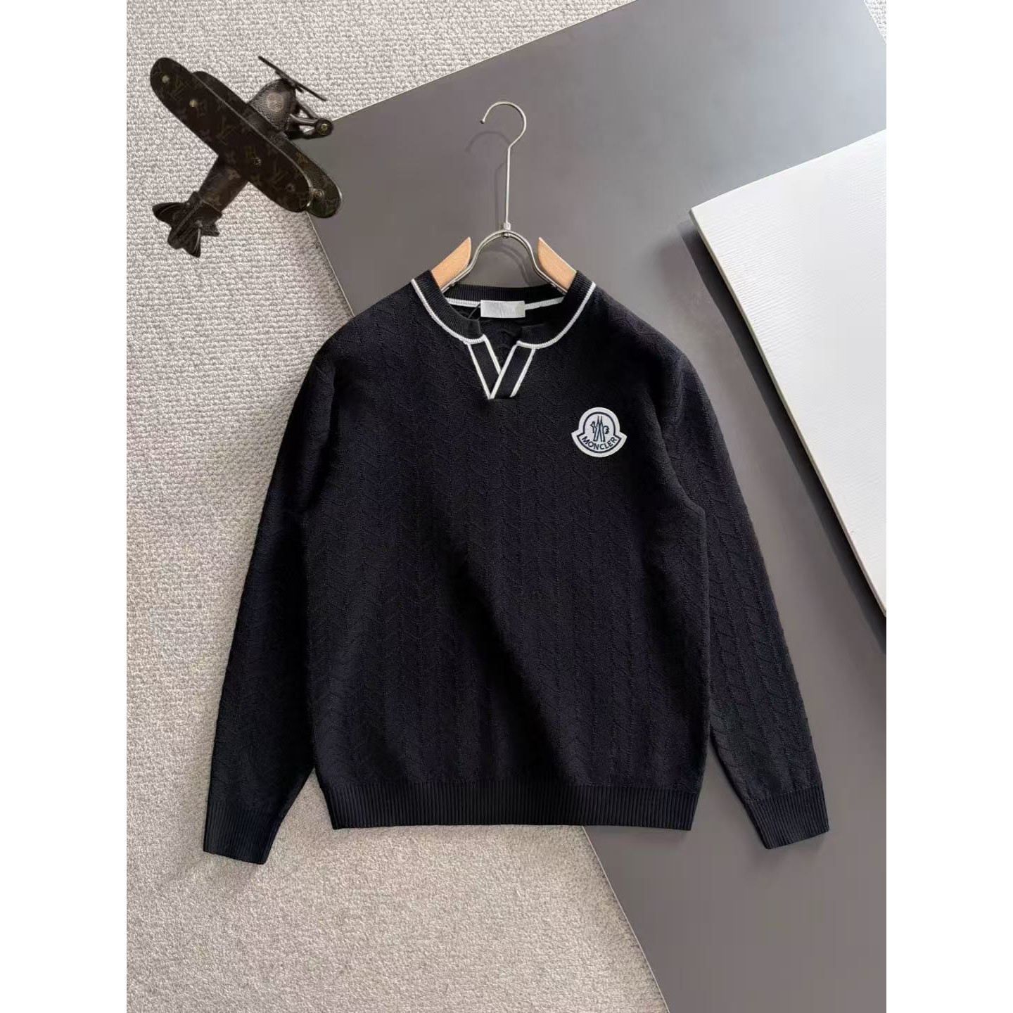 <p>MONCLER 秋冬官网最新毛衣(黑)</p>