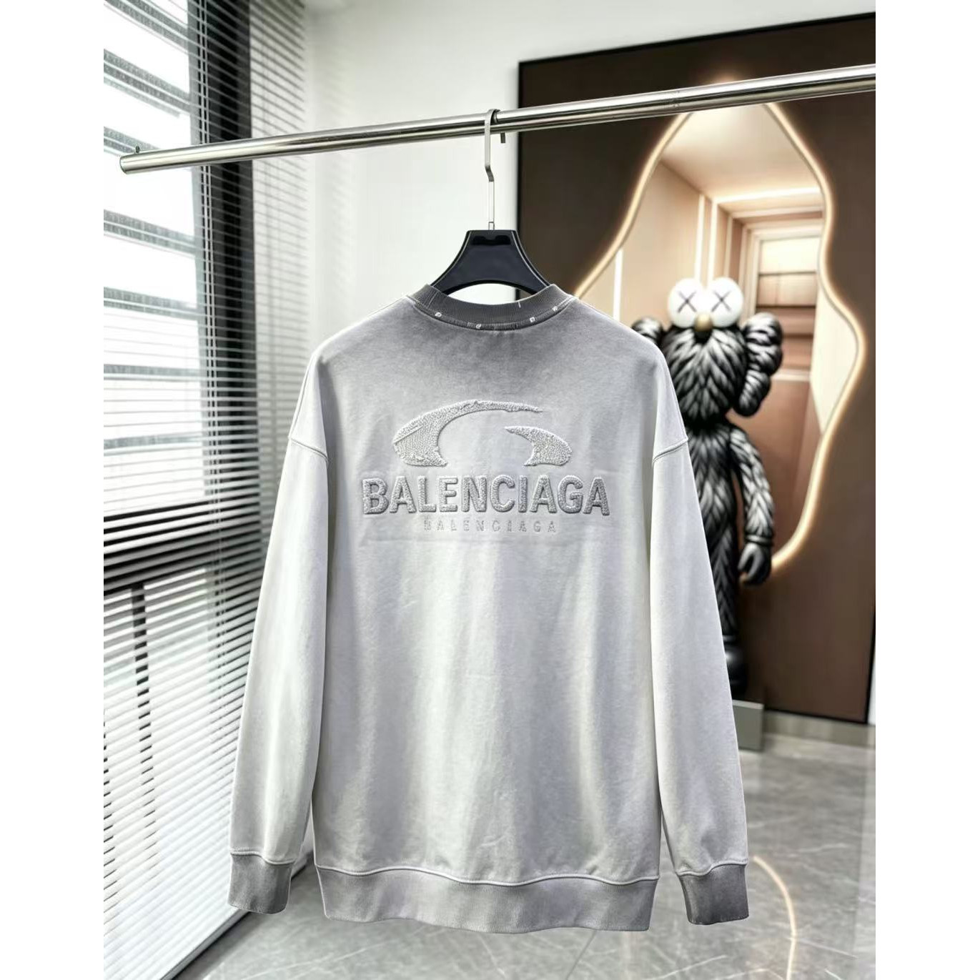 <p>Balenciaga 圓領長袖T恤(洗水灰)</p>