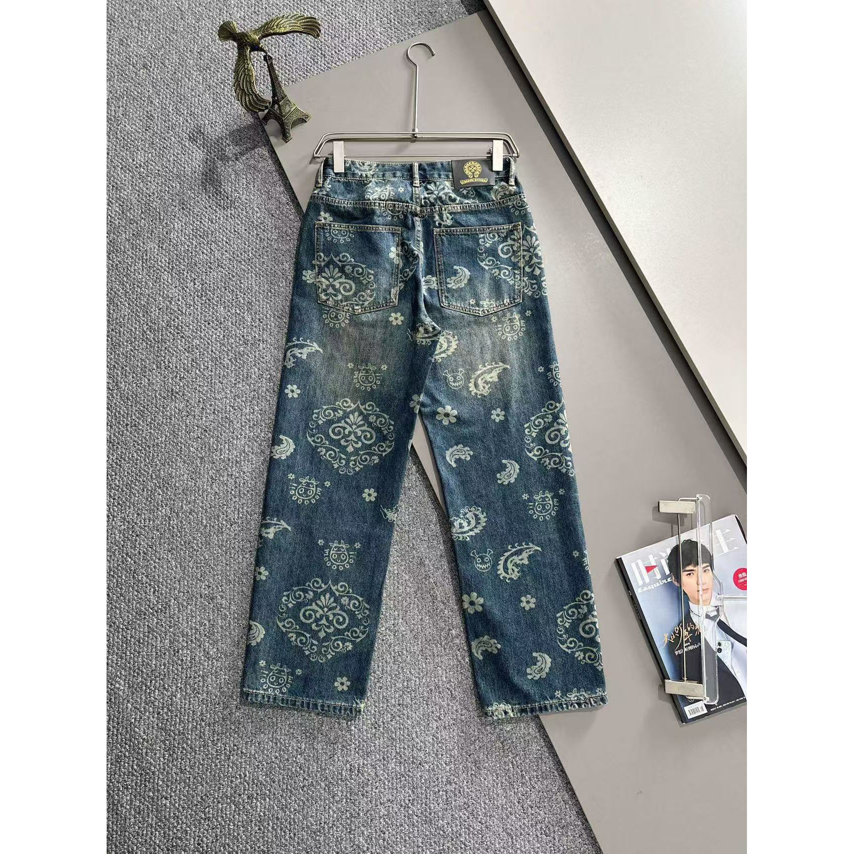 <p>CHROME HEARTS 四季款经典牛仔裤直筒长裤(藍)</p>