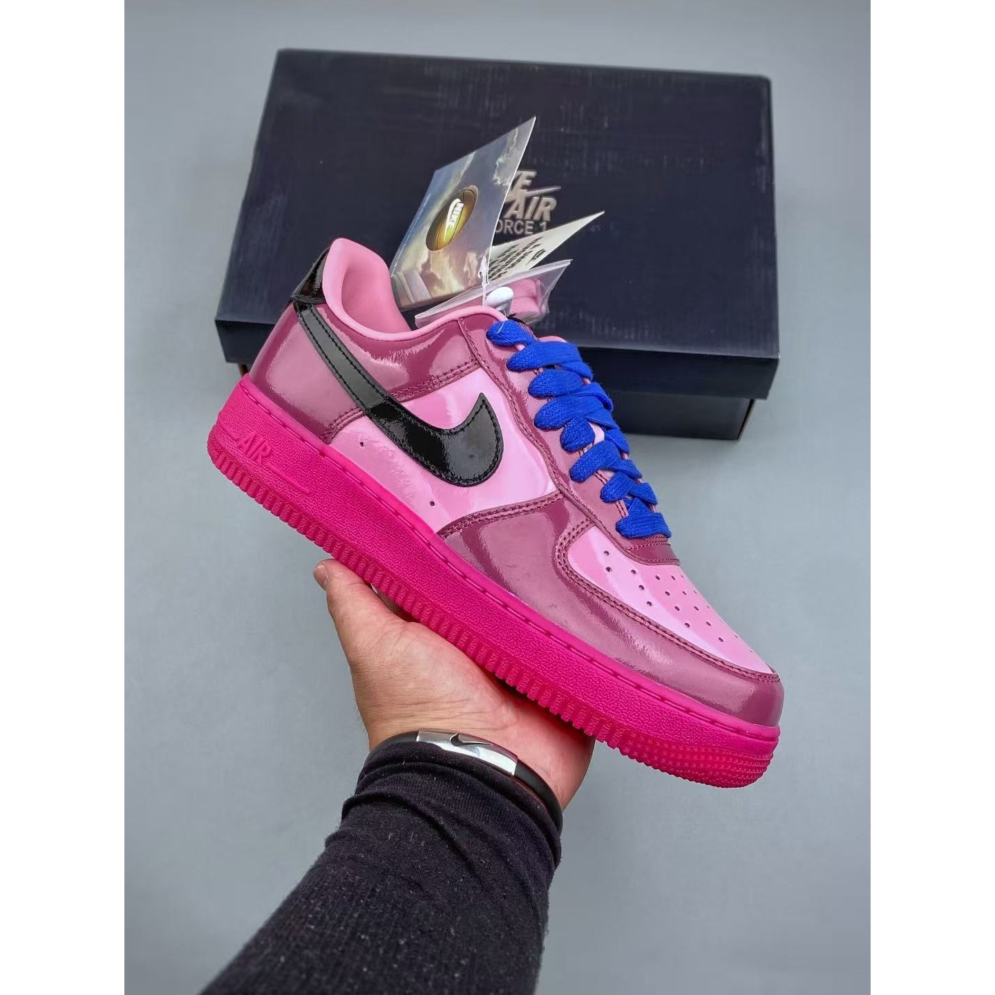 <p>HY版本 &nbsp; NIKE AIR FORCE 1 LOW &ldquo;白粉&rdquo; &nbsp;空军一号 低帮 运动鞋(紅)</p>
