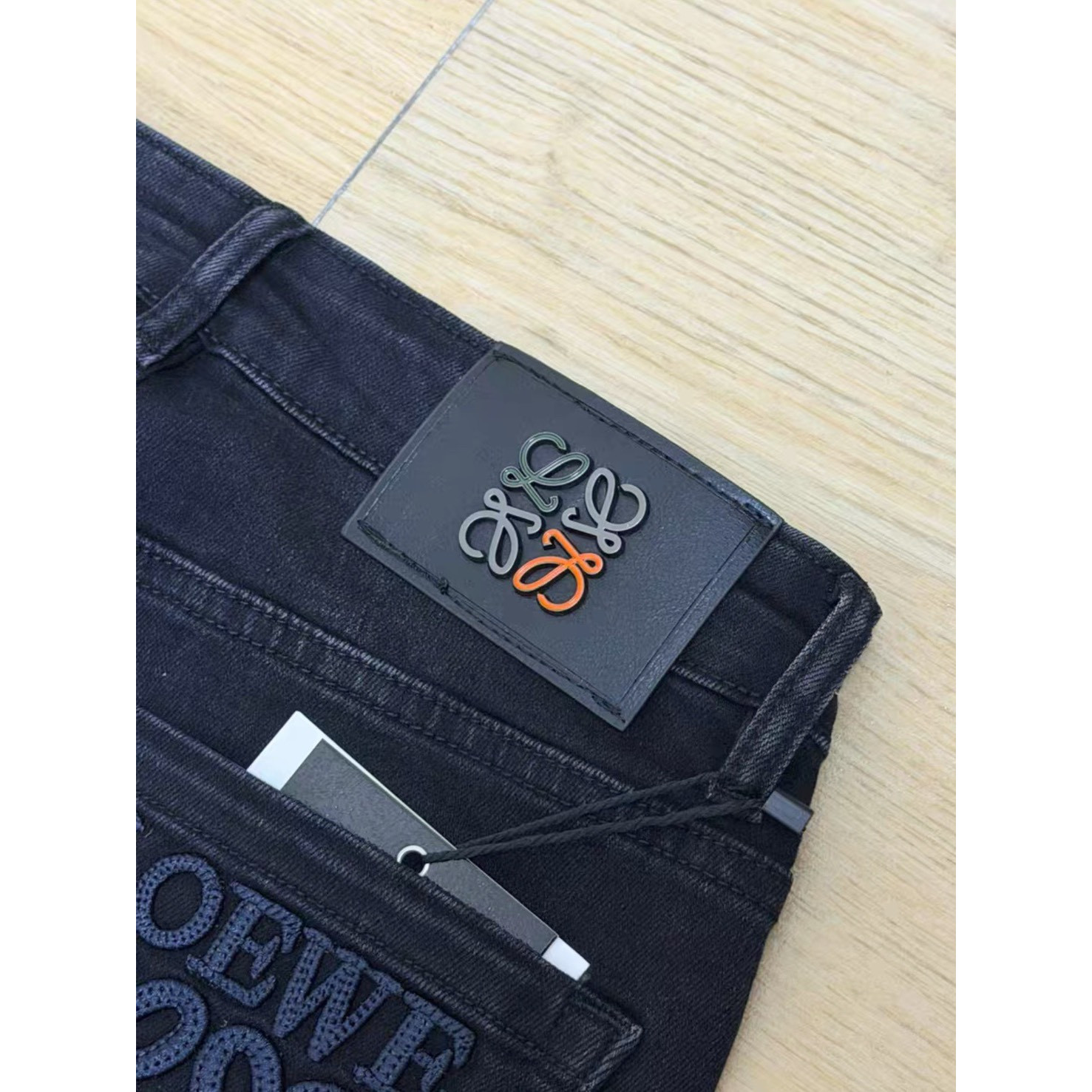 <p>LOEWE 休閒牛仔褲</p>