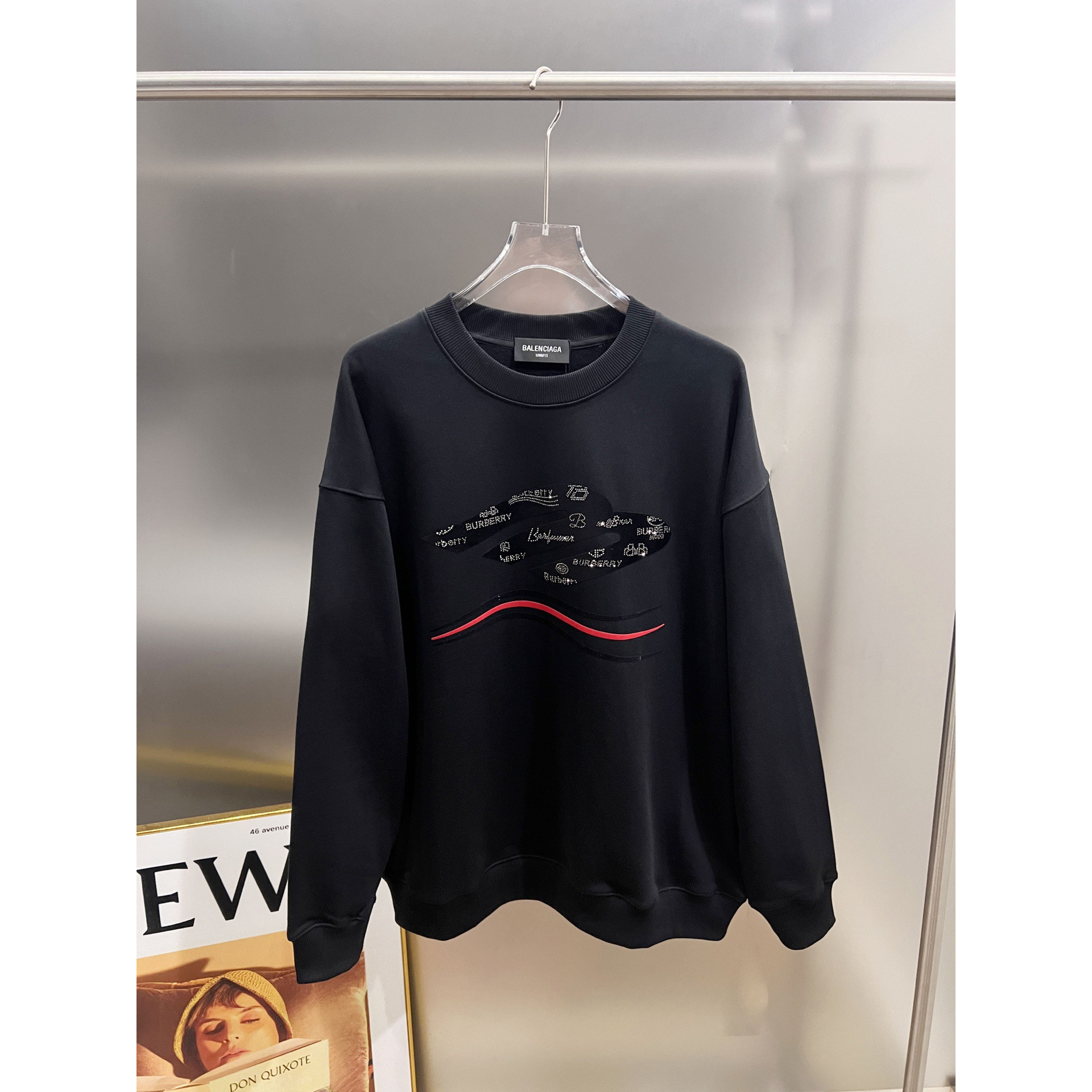 <p>Balenciaga 圆领长袖卫衣(黑)</p>