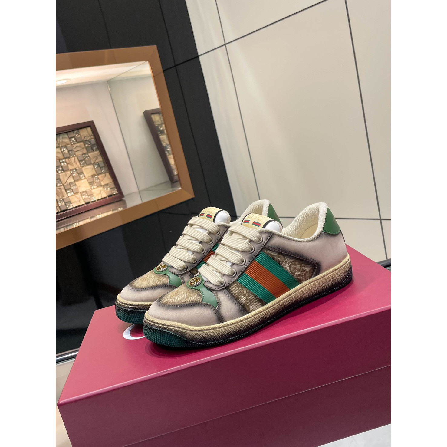 <p>GUCCI Screener系列运动鞋经典小脏鞋 (男款)</p>