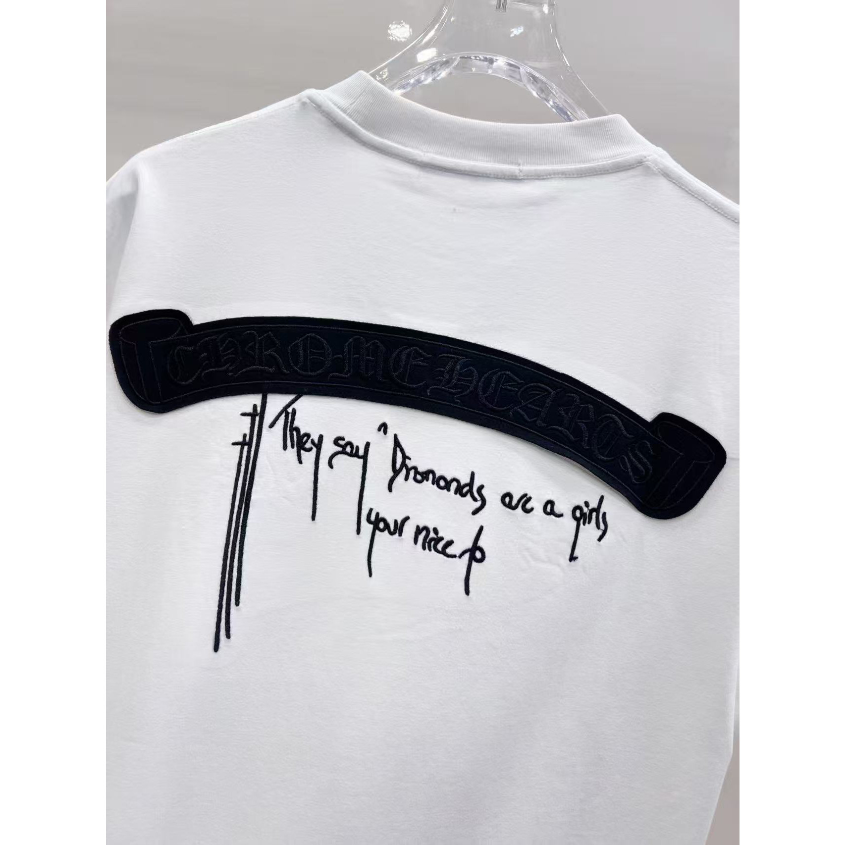 <p>CHROME HEARTS&nbsp;春夏新款T恤(白)</p>