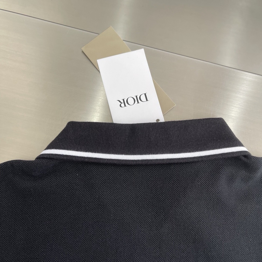 <p>DIOR&nbsp;短袖翻领polo衫(黑)</p>