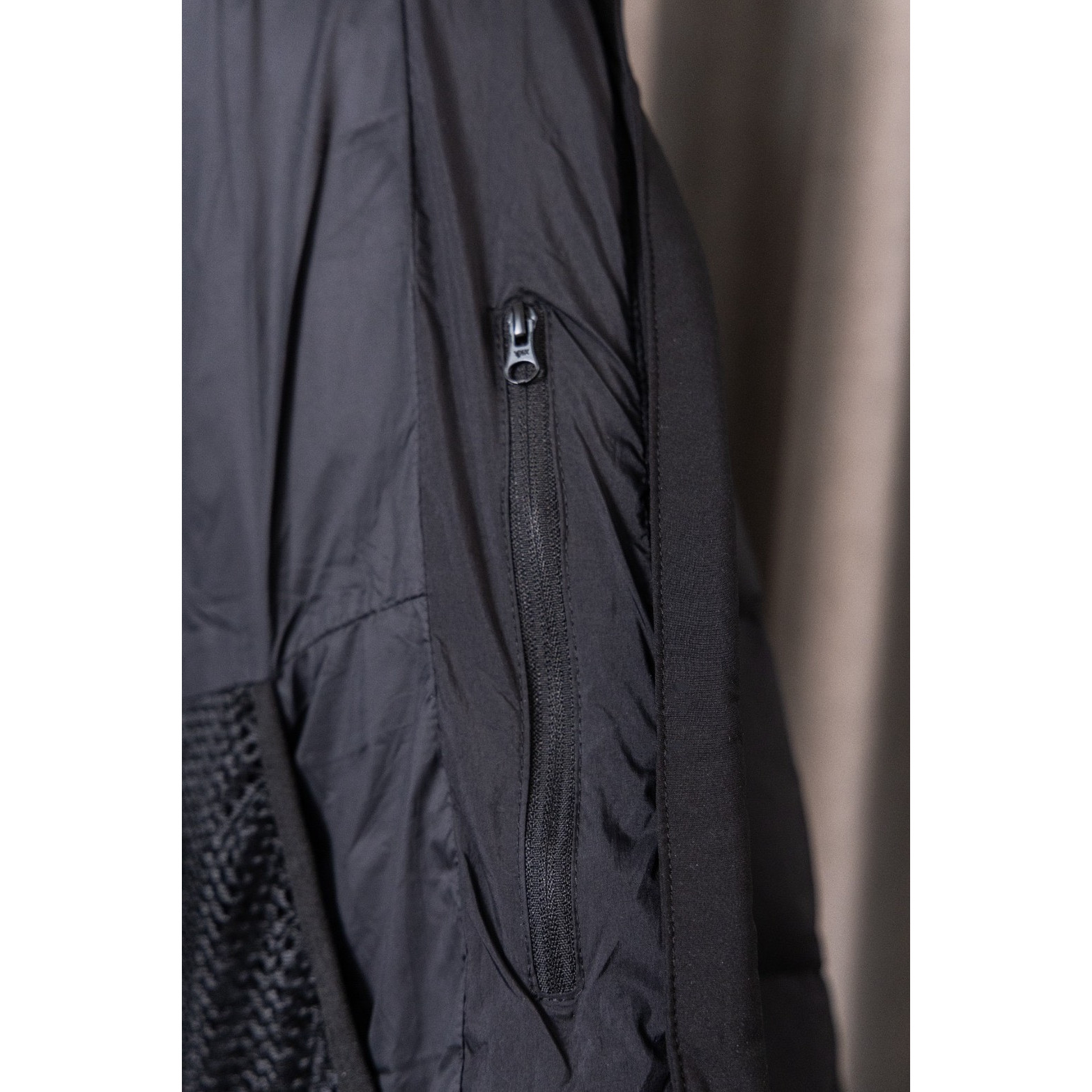 <p>Canada Goose Junction系列连帽羽绒服(欧阳娜娜二代)(黑色)</p>