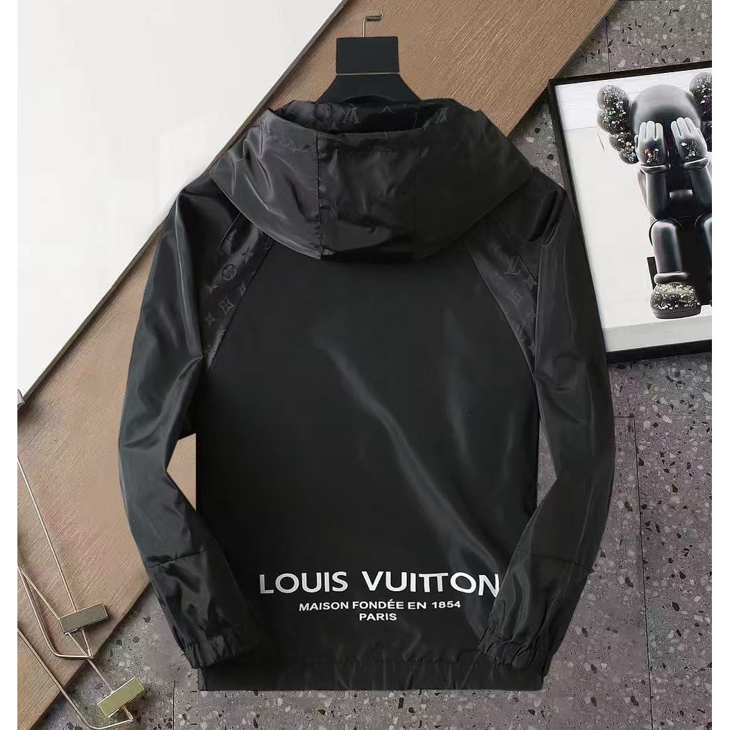 <p>LV 男士夹克外套(黑)</p>