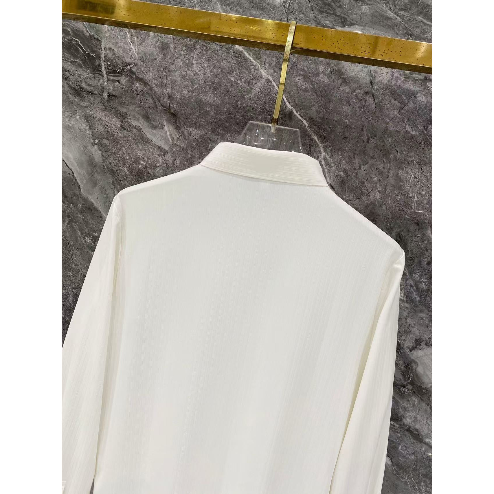 <p>LV 秋冬长袖Polo(782989)</p>