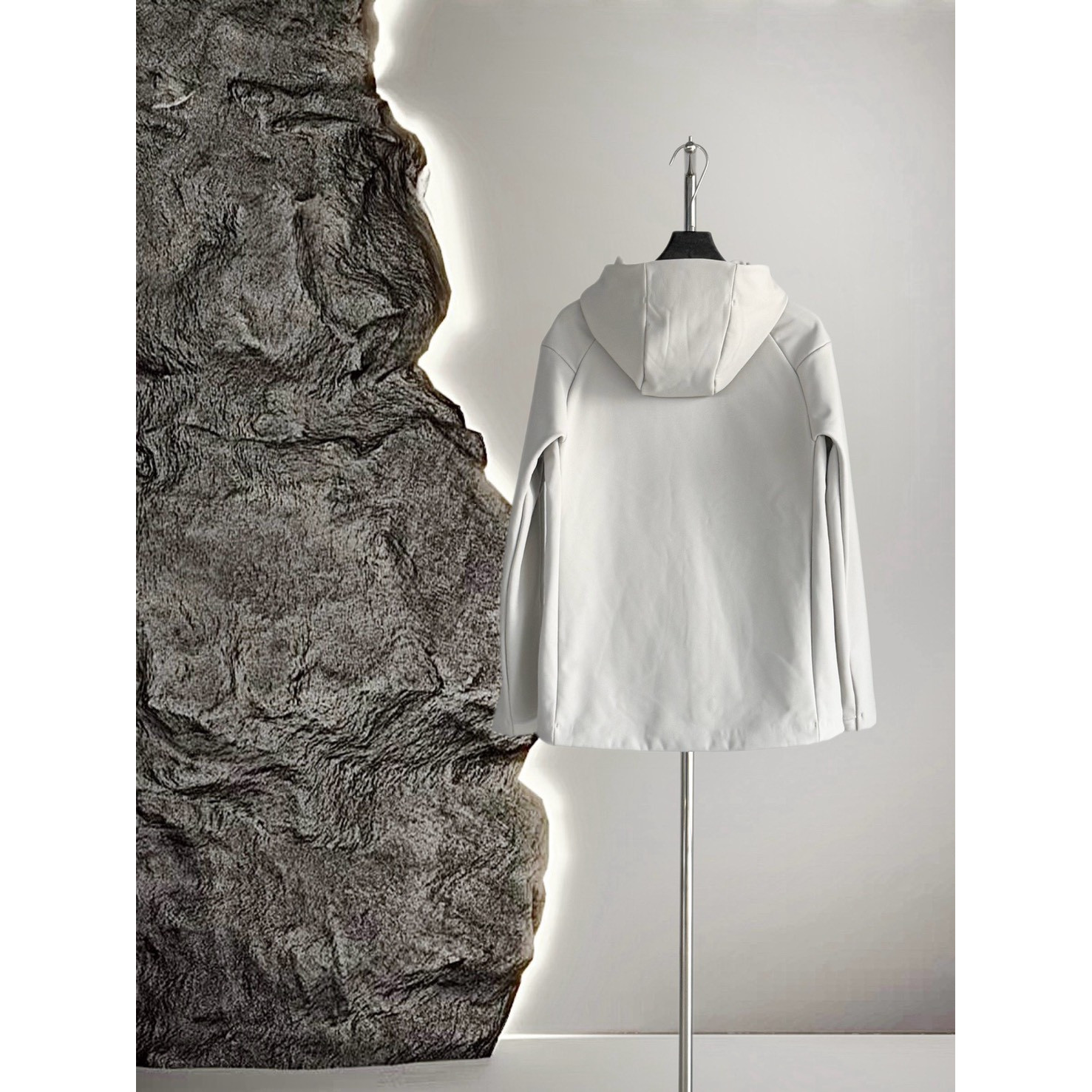 <p>KOLON SPORT 软壳加薄绒冲锋衣(米白)</p>