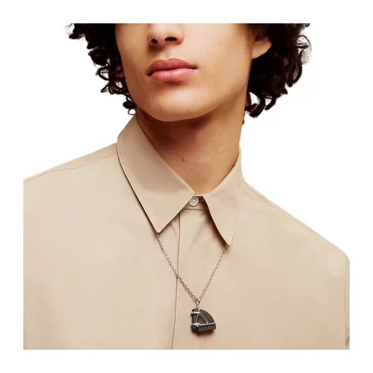 <p>HERMES 马头项链</p>