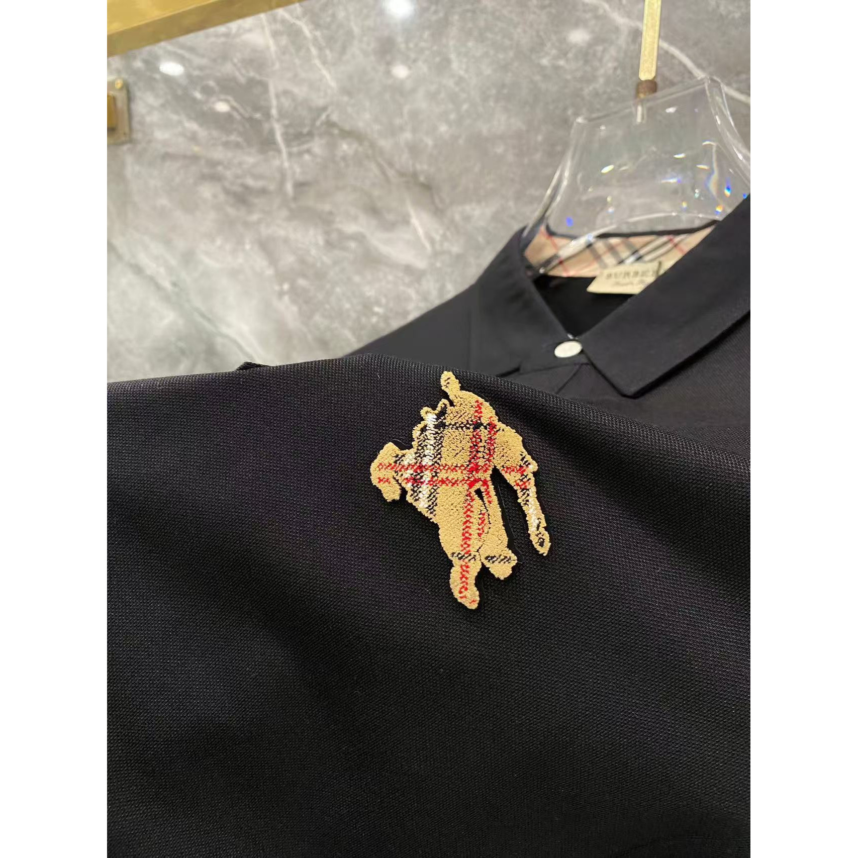<p>Burberry 秋冬长袖Polo(782979)</p>