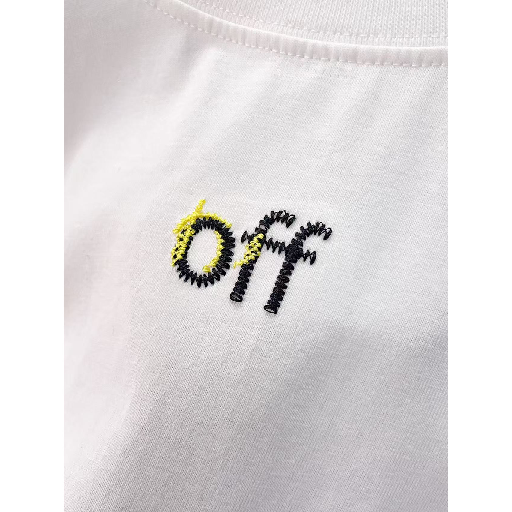 <p>OFF 专柜新款短袖T恤(白)</p>