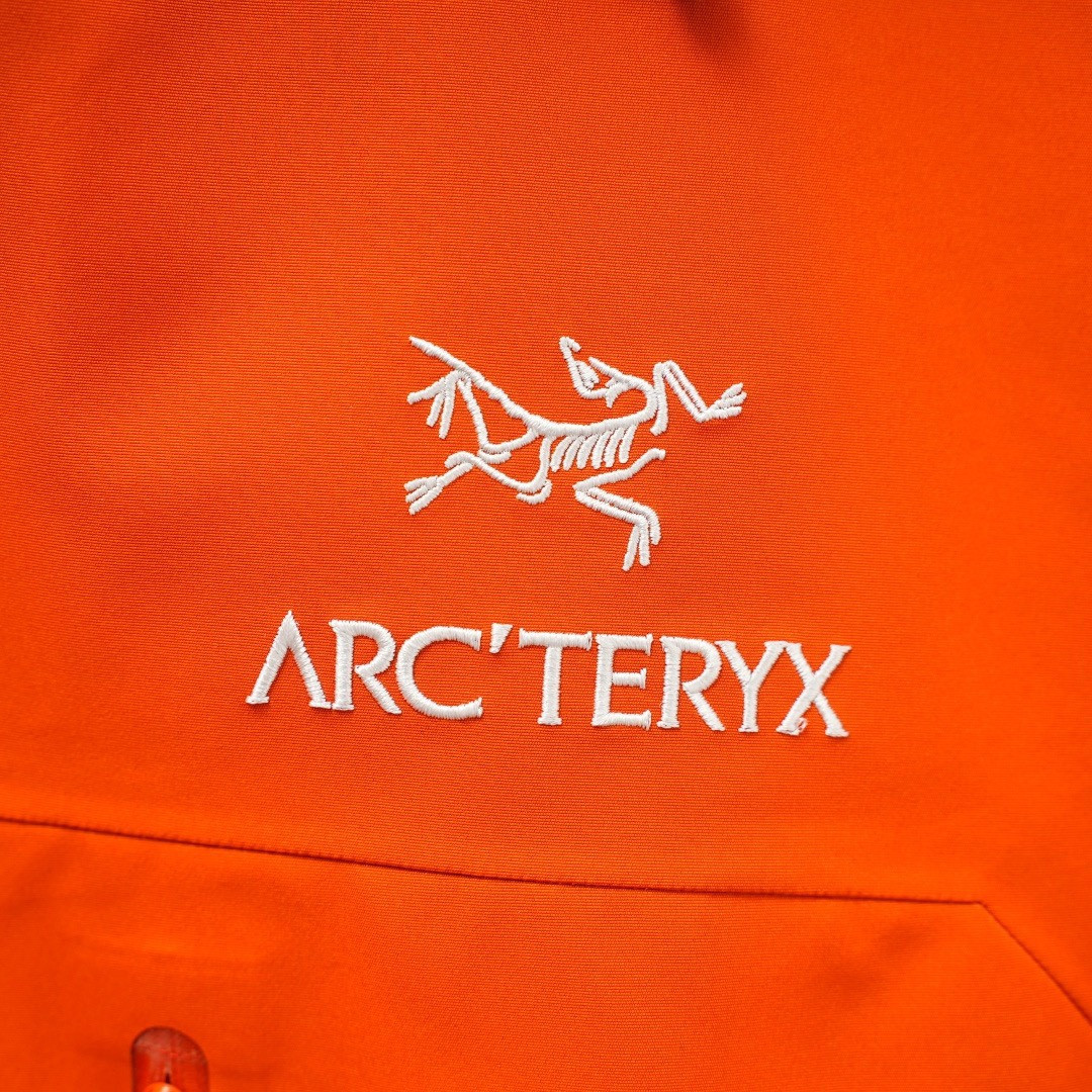 <p>ARC'TERYX &nbsp;BETA SV JACKET 增强防水防风连帽硬壳外套(橙色)&nbsp;</p>
