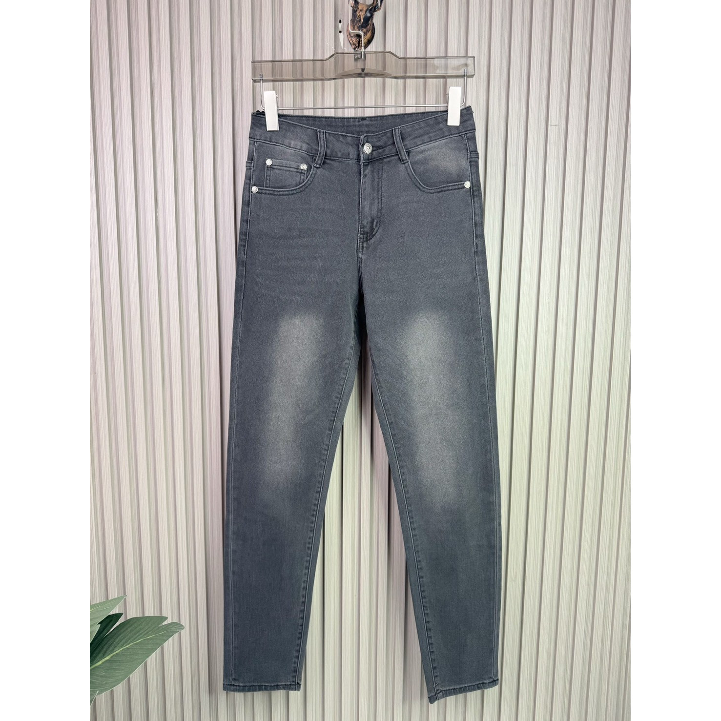 <p>CHROME HEARTS 休閒牛仔褲</p>