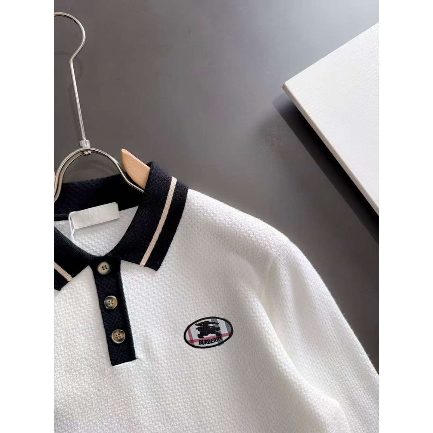 <p>BURBERRY 秋冬官网最新毛衣(白)</p>