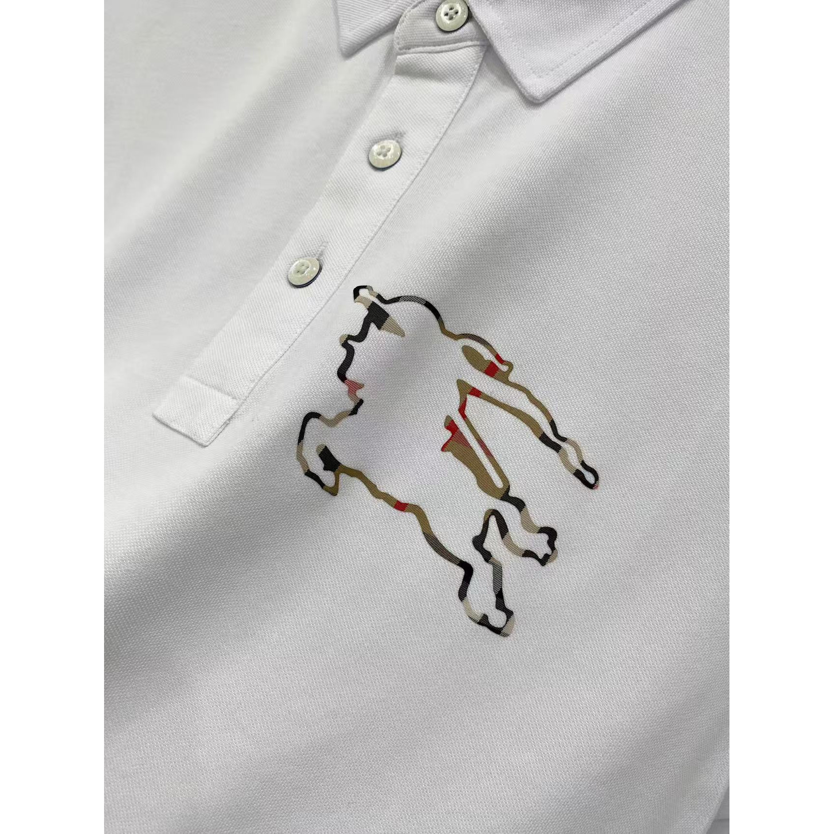 <p>Burberry 秋冬长袖Polo(782983)</p>