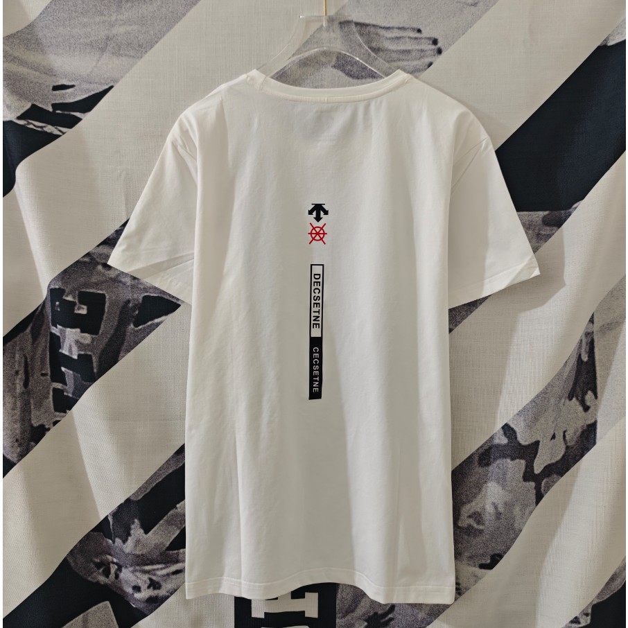 <p>DESCENTE 速乾短袖T恤(白)</p>