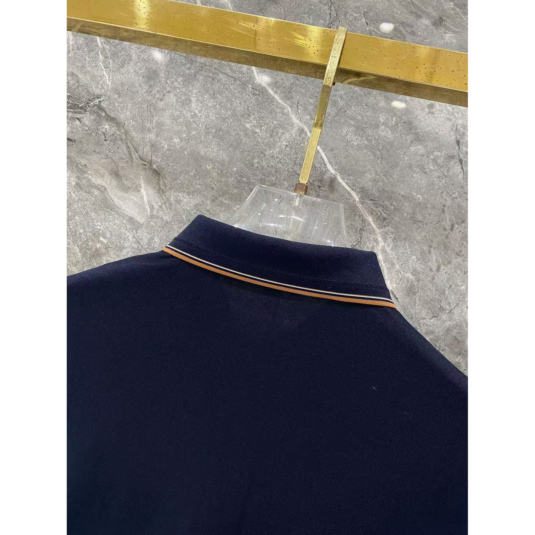 <p>Prada 秋冬长袖Polo(783009)</p>
