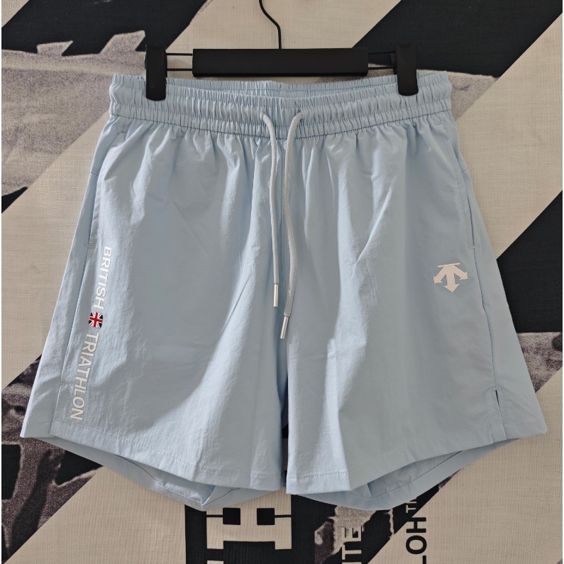 <p>DESCENTE 運動速乾短褲</p>