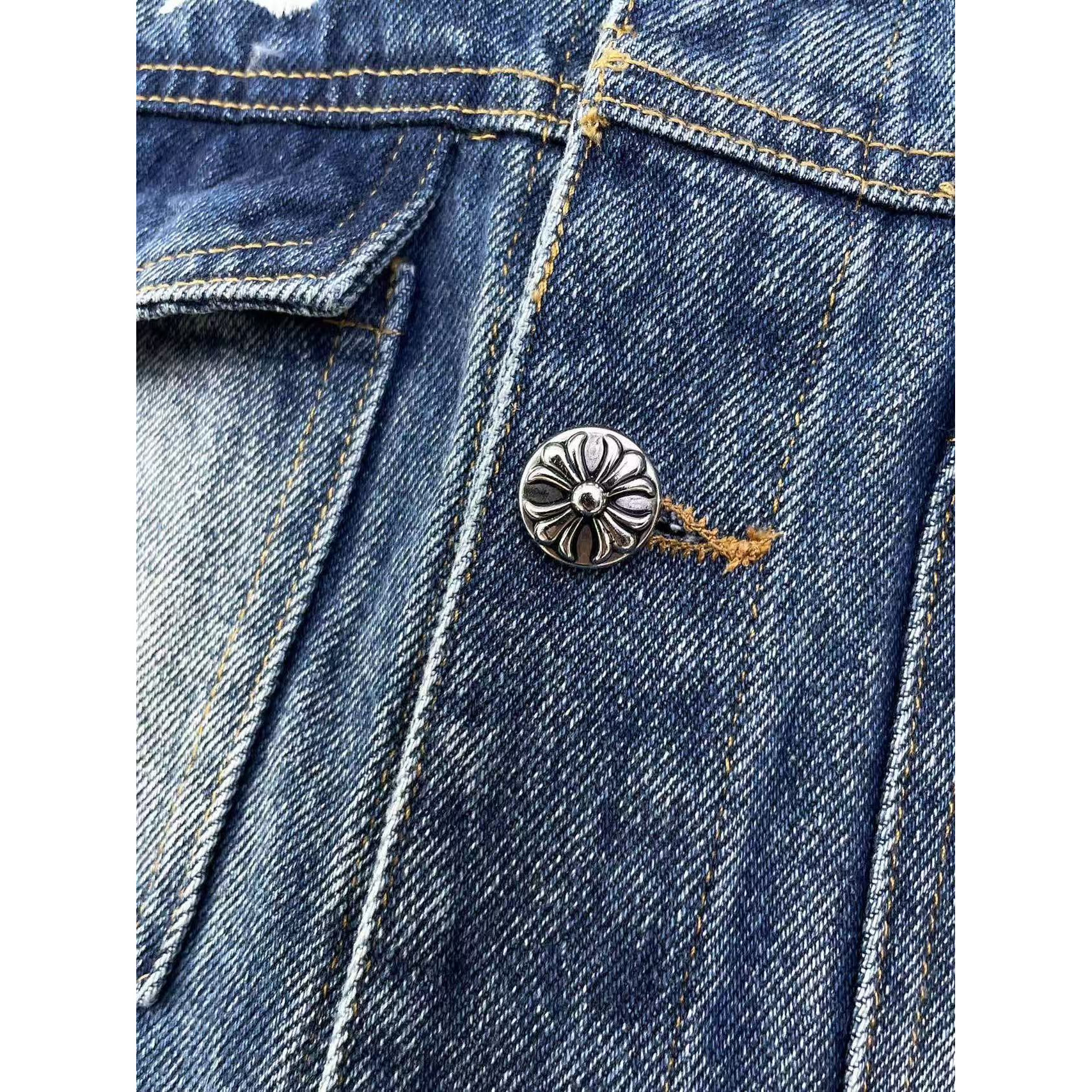 <p>MONCLER 时尚休闲牛仔夹克外套(藍)</p>