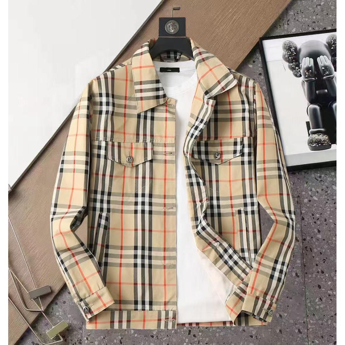<p>BURBERRY 男士夹克外套(卡其)</p>