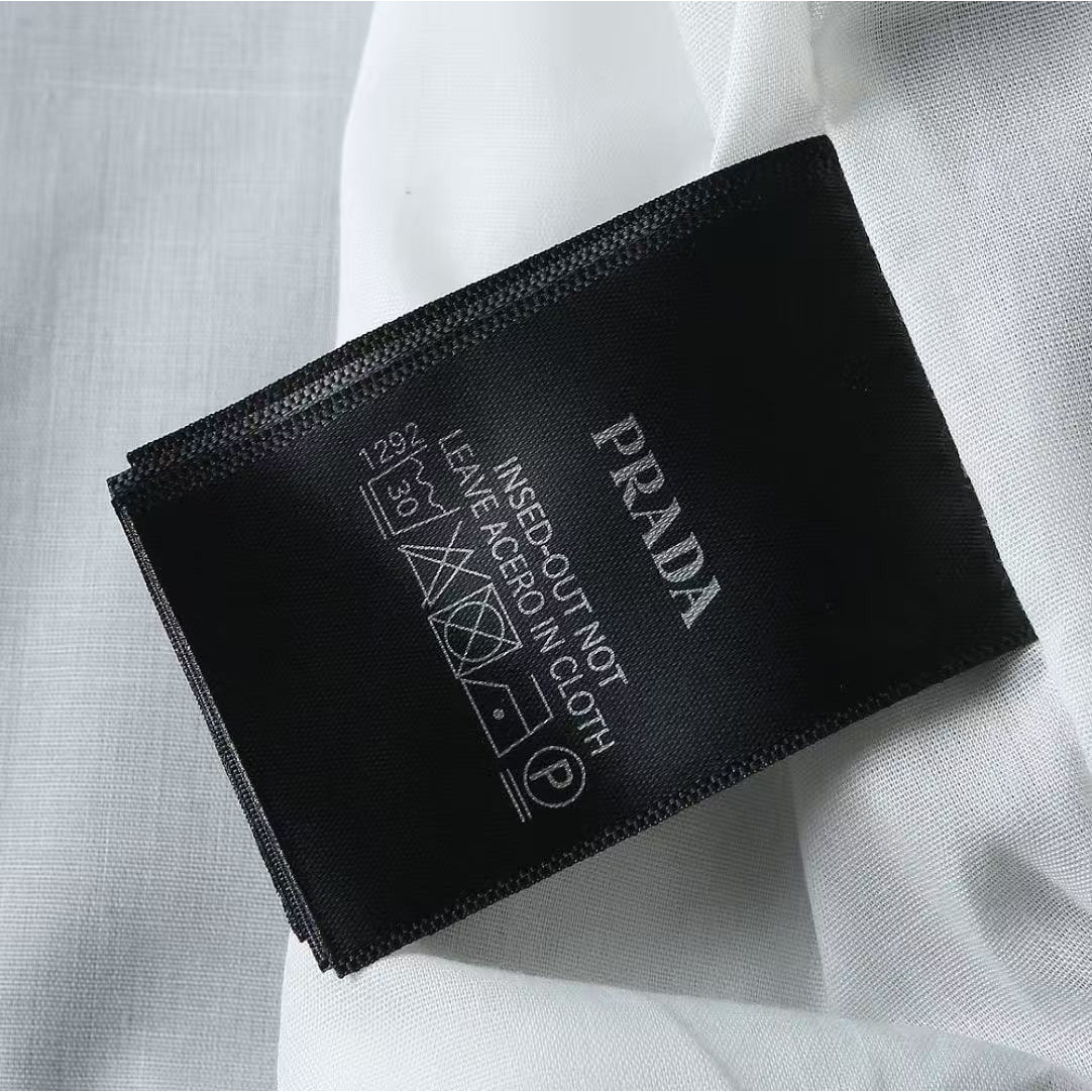 <p>PRADA 男士夹克外套(黑)</p>