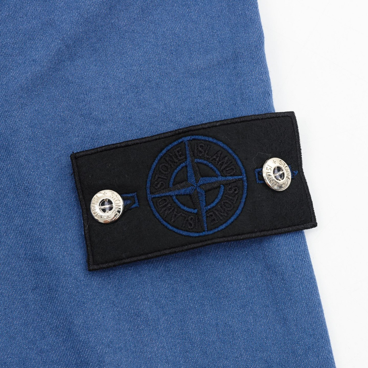 <p>Stone Island 水洗重工工装外套(藍)</p>