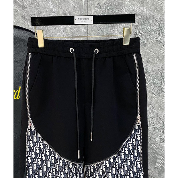 <p>DIOR 休闲短裤(黑)</p>