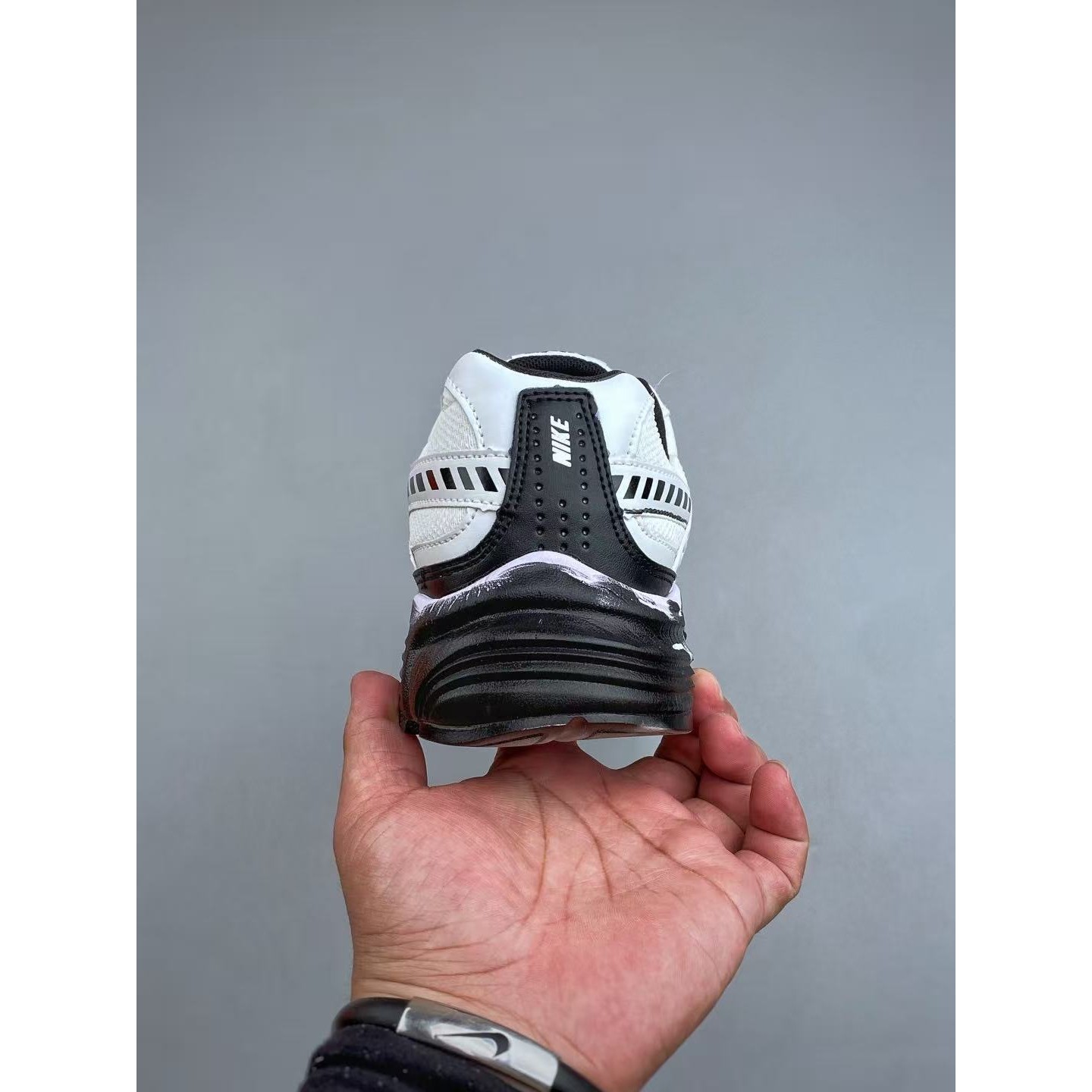 <p>NIKE INITIATOR 舒适老爹鞋 (白)</p>