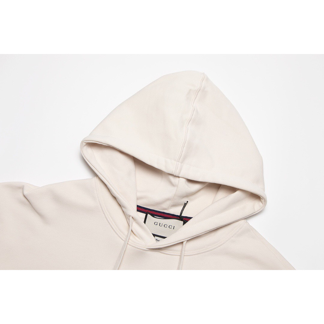 <p>Gucci&nbsp; logo绣花连帽卫衣(杏)</p>